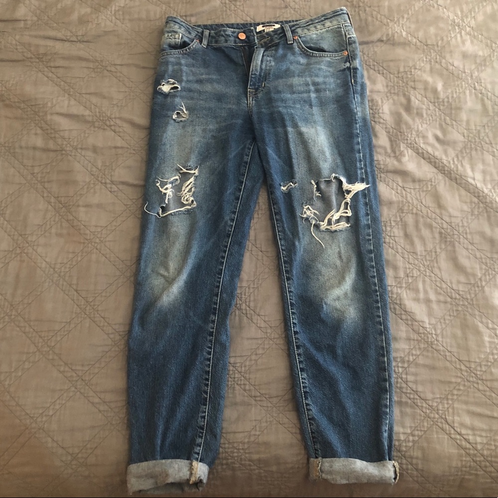 Forever 21 Distressed Boyfriend Jeans